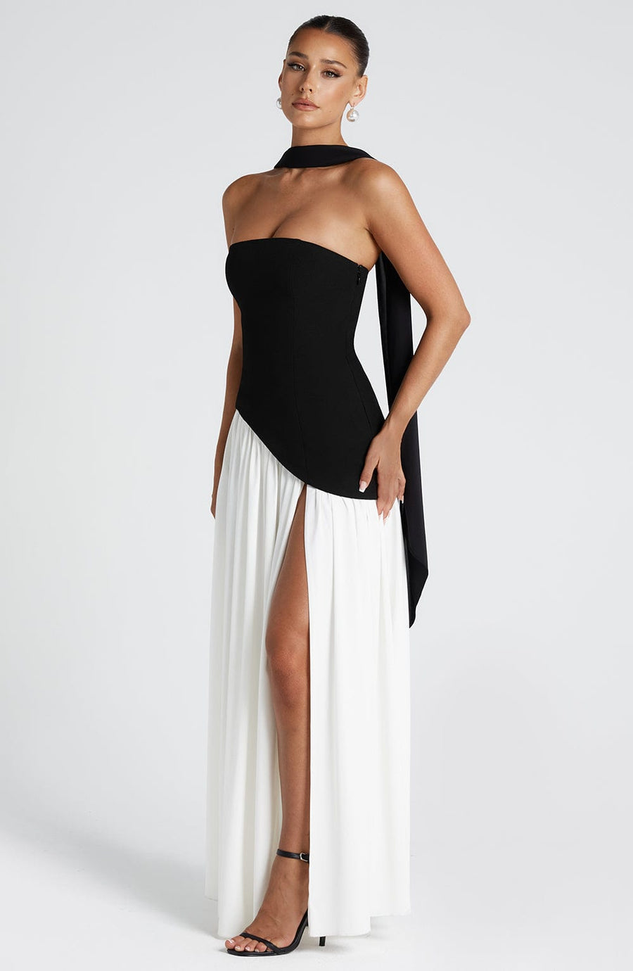 Maliyah Maxikleid - Schwarz/Weiß